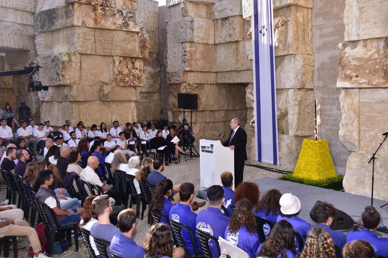 Yad Vashem Chairman Dani Dayan: "The survivors themselves expect and anticipate that you will continue in their path, in your own ways"